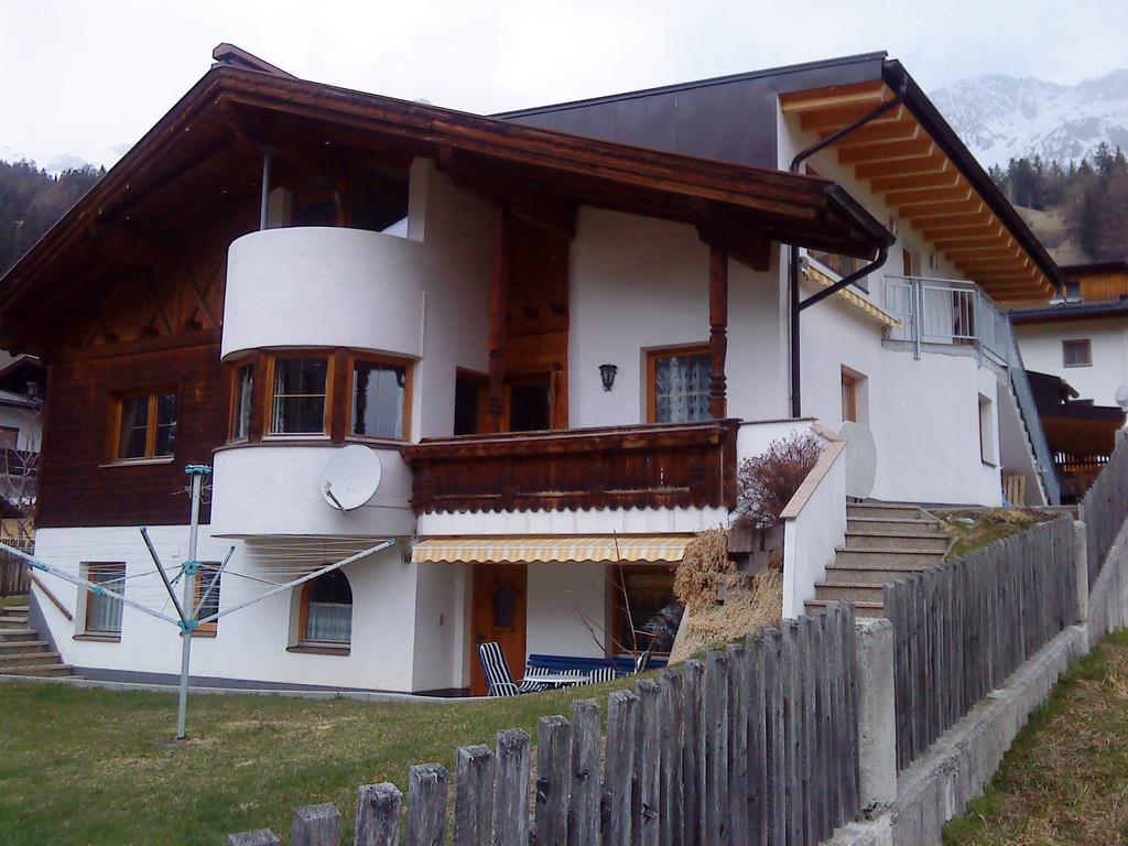 Haus Mattle Leilighet Pettneu am Arlberg Eksteriør bilde