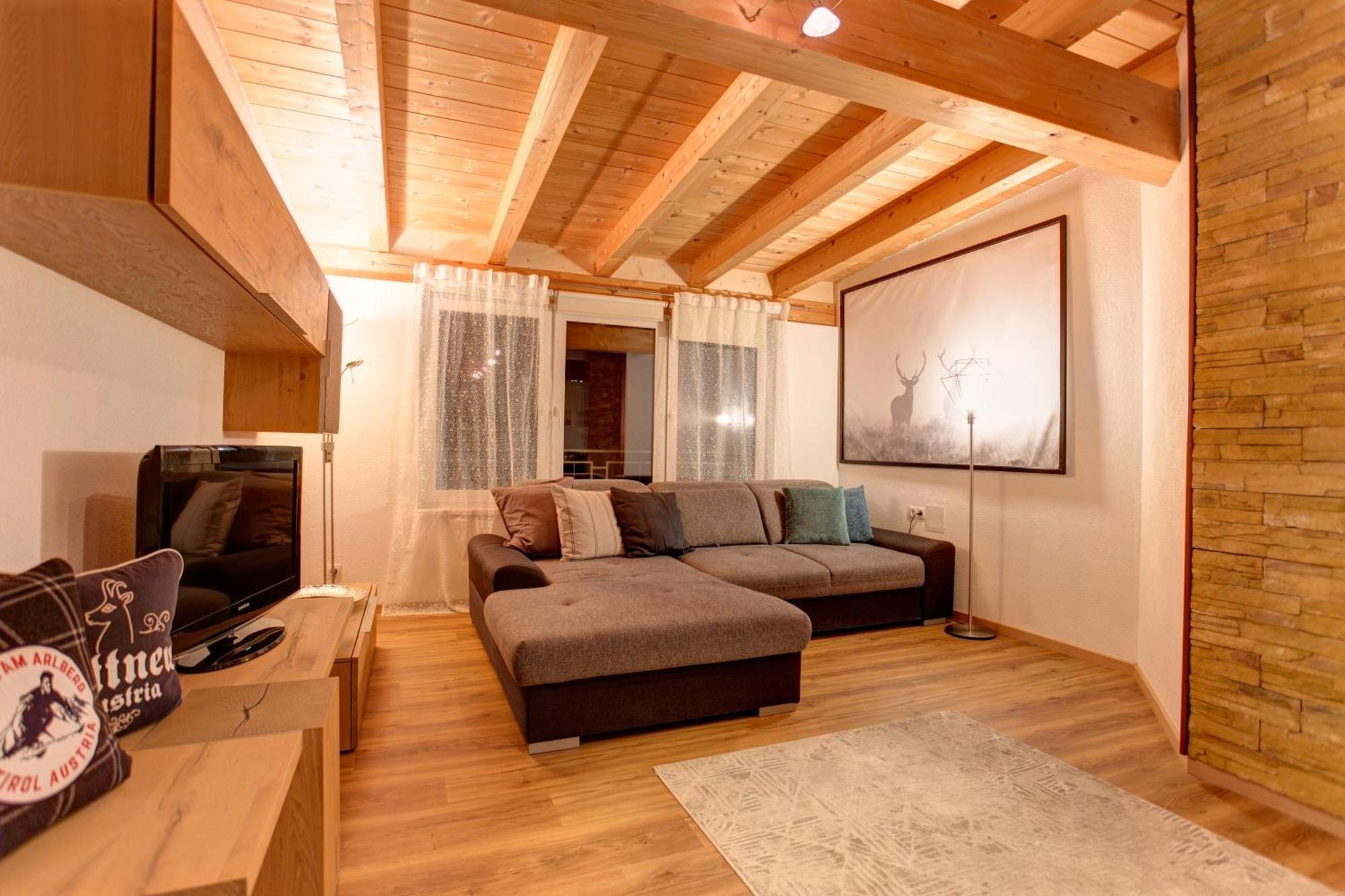 Haus Mattle Leilighet Pettneu am Arlberg Eksteriør bilde