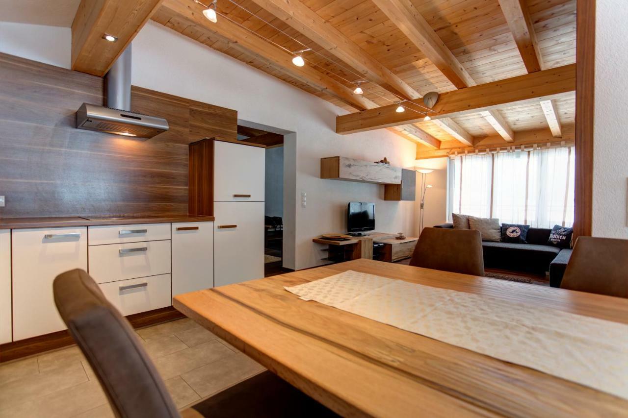 Haus Mattle Leilighet Pettneu am Arlberg Eksteriør bilde